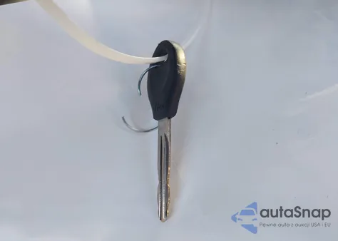 2001 Nissan Xterra Xe-V6 z USA, uszkodzony, nr VIN 5N1ED28T01C521557